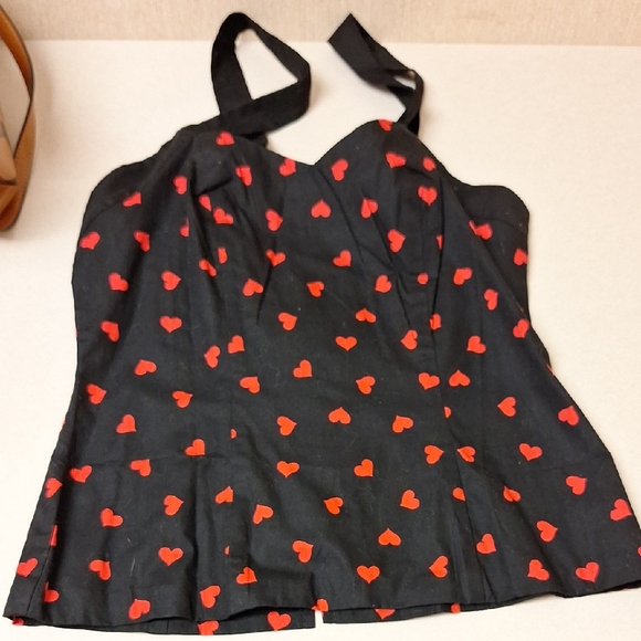 Magnolia Black Camisole with Red Hearts - Picture 1 of 7